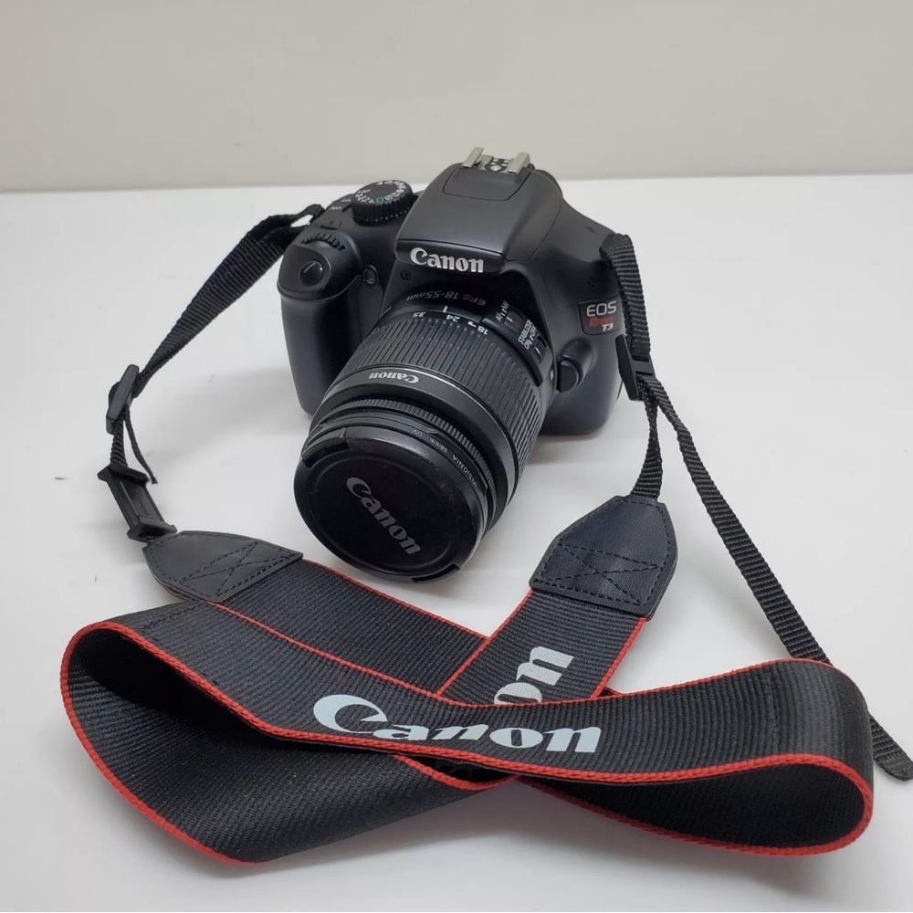 Canon EOS Rebel T3 Digital SLR Camera with 18-55mm Zoom Lens